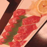 絹本店 - 牛にぎり