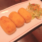絹本店 - 蟹クリームコロッケ