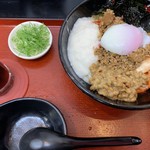 極楽うどん TKU - 韓国風納豆キムチぶっかけうどん（〆ミニごはん付き）（￥890）