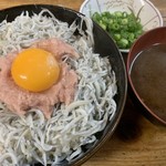 谷町 一味禅 - しらす贅沢丼（￥900）