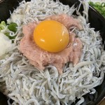 谷町 一味禅 - しらす贅沢丼（￥900）