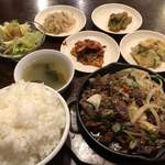 焼肉＆韓国料理 3人息子家 - ♪プルコギ定食￥980