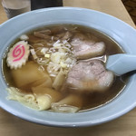 Hachibankan - ワンタン麺700円