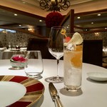 レ セゾン - Tom Collins (lemon)