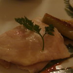 横濱元町 霧笛楼 - 軍鶏胸肉のフォアグラ巻き　アップ