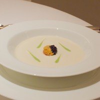 オオハラ エ シーアイイー - オマール海老のコンソメ　キャヴィア添え