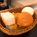 シャンデリア テーブル - ランチセットのパン