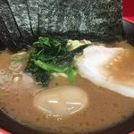 横濱家系ラーメン 勝鬨家 - 
