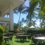 Tides - 手入れが行き届いた中庭