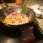 Tides - ⑤フィリピンエリア　Chikin Embtido（チキンのミートローフ）