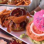 Cheeseburger - 今でも傘は健在です♪