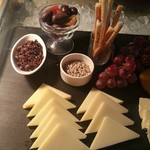 Tides - ②オードブル　盛り付けがきれい