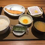 Yayoi Ken - しゃけの塩焼朝食¥540。