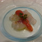 トラットリア・アルベロ - アンティパスト／尾長鯛のベリーソース