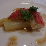 トラットリア・アルベロ - アンティパスト／焼きタラバ蟹とホワイトアスパラ