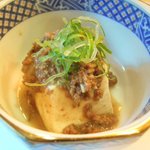 四季旬菜 料理倶楽部 - 肉味噌のかかった豆腐