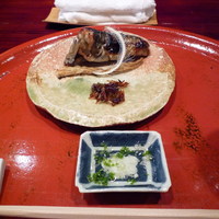 草喰 なかひがし - 春の海ということで、骨は波を表しているというお話でした
