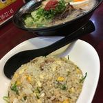 拉麺 空海 - 梅しそラーメン&半チャーハン