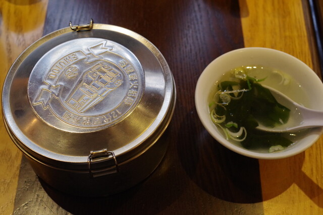 台湾日記：台湾新幹線（高鐵）で駅弁を食べる - もう本でも読むしか