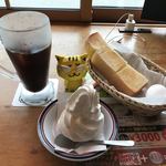 コメダ珈琲店 - 料理写真:クリームコーヒー550円(税込)＋モーニングA(定番ゆで玉子)