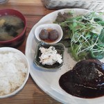 Ekimae Ranzan Shokudou - 料理長自信のハンバーグ定食（750円）