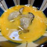 みふく - 牡蠣を溶き玉子でいただきます