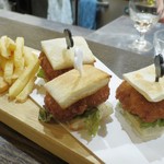 トリワイン ＰＩＫＯＳＨＨＨＵ - 鶏パテカツサンド