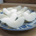 家庭料理 小川 - おすそ分けの梨