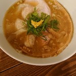 地球の中華そば - 海老ワンタン白湯そば