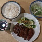 とち - 牛タン焼定食(テールスープ、麦飯、牛タン焼き１人前)：1860円