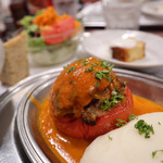 コンコンブル - 丸ごとトマトの肉詰めロースト（1200円）