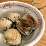 山陰漁酒場 丸善水産 - お通しの赤貝（サルボウ貝）