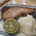 ふく田 - ぶり塩焼き