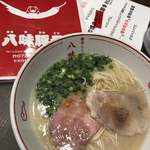 とんこつラーメン専門 八味豚骨 - 