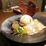 ティルナノーグカフェ  - ﾁｮｺｸﾚｰﾌﾟ ﾗﾑﾚｰｽﾞﾝｱｲｽのせ