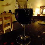 ハニーズ ネスト ロッジ - グラスワイン　赤