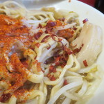 ラーメン二郎 - 粗挽き唐辛子投下～♪