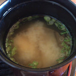齋座わ田 - 豆腐と若布の味噌汁