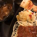 Buffet Restaurant　HOKU HOKU - 牛すじ赤ワイン煮込み、ミートソース、マルゲリータ