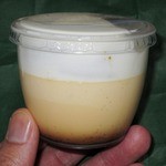 happy hoppe - 「happy プリン(\180)」。