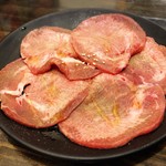 七輪焼肉 安安 - タン塩