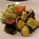 和食や雑っ草 - 水茄子とアボカドサラダ