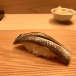 Sushi Sugisawa - 熊本産・こはだ