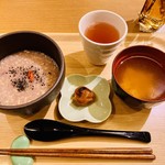 やすらぎの里 - 4日目 玄米粥 梅干 大根の味噌汁