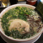 ひがき - ネギをどかすとデッカイチャーシュー！！！（2012/2/27）