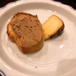鳥田中 - 丹波地鶏 レバーのパテと燻製チーズ