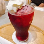 ぶどう圓 - ザクロとベリーのフロート