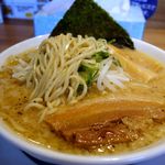 麺屋しずる - 麺屋らーめん細麺&醤油。しずるみよし店(愛知県みよし市)食彩品館.jp撮影