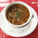 スローフードレストラン ガス灯 - 玉葱と切干大根のスープ