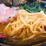 家系ラーメン とらきち家 - スープ□Ｄヽ(´Å｀●)ｂｩﾏｽｷﾞｰ♪